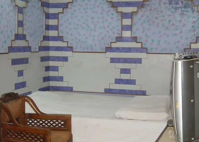 Hotel Paras New Delhi