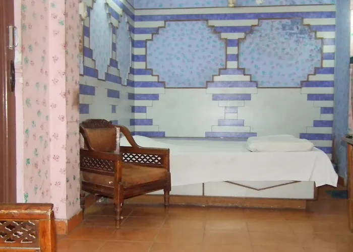 Hotel Paras New Delhi